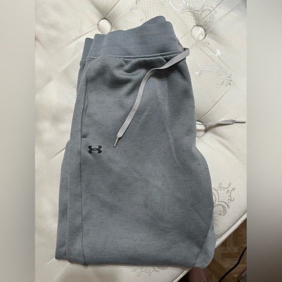 Under armor sweats - Picture 1 of 1
